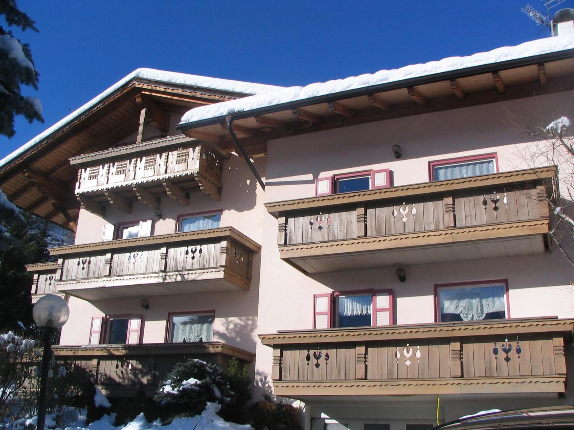 Villa Mirabell カヴァレーゼ エクステリア 写真